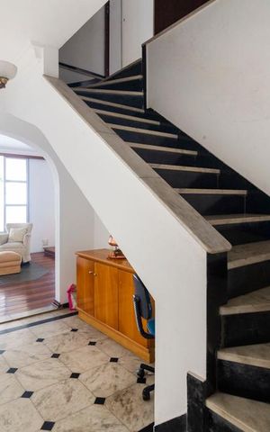 Casa à venda com 500m², 6 quartos e 3 vagasSala