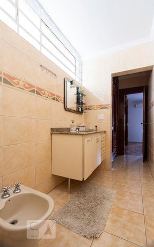 Casa à venda com 500m², 6 quartos e 3 vagasSuíte quarto 4