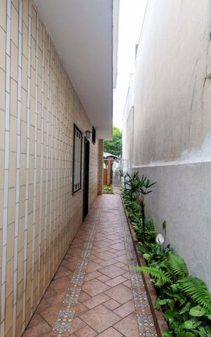 Casa à venda com 500m², 6 quartos e 3 vagascorredor lateral