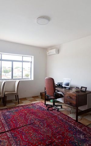 Casa à venda com 500m², 6 quartos e 3 vagasEscritório - edícula