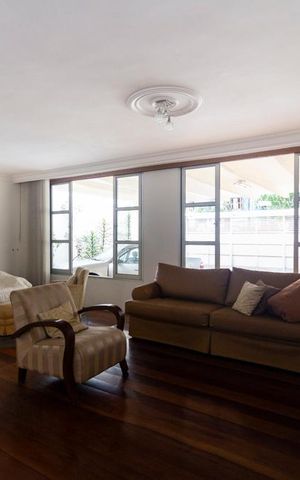 Casa à venda com 500m², 6 quartos e 3 vagasSala