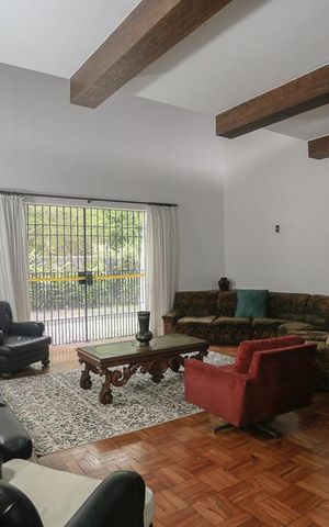 Casa à venda com 350m², 5 quartos e 4 vagasSala