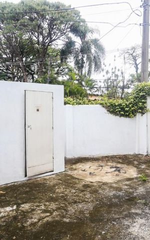 Casa à venda com 350m², 5 quartos e 4 vagasÁrea Externa 