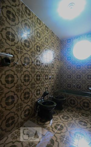 Casa à venda com 350m², 5 quartos e 4 vagasBanheiro