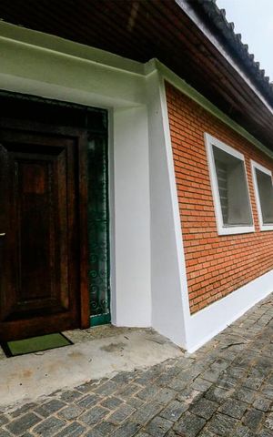 Casa à venda com 350m², 5 quartos e 4 vagasPorta da Frente