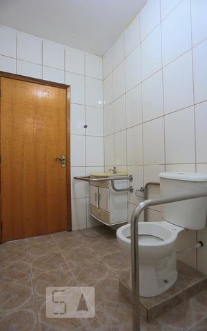 Casa à venda com 350m², 5 quartos e 4 vagasBanheiro