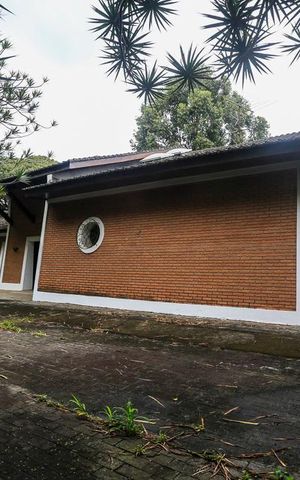 Casa à venda com 350m², 5 quartos e 4 vagasÁrea Externa 