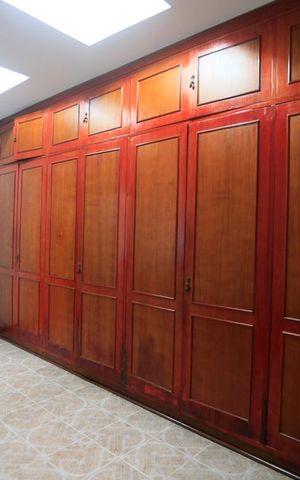 Casa à venda com 350m², 5 quartos e 4 vagasQuarto Suite Armário