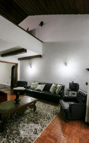 Casa à venda com 350m², 5 quartos e 4 vagasSala