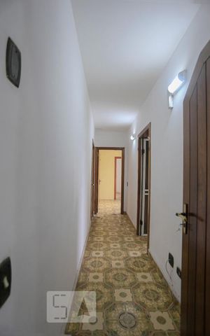 Casa à venda com 350m², 5 quartos e 4 vagasCorredor