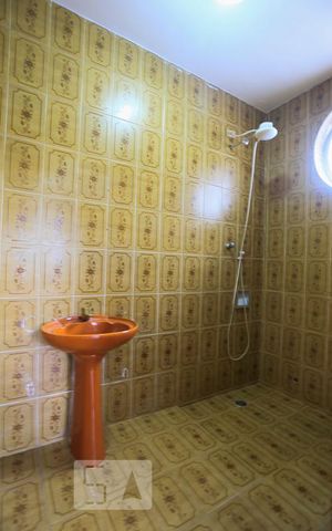 Casa à venda com 350m², 5 quartos e 4 vagasBanheiro de Serviço
