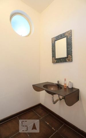 Casa à venda com 350m², 5 quartos e 4 vagasLavabo