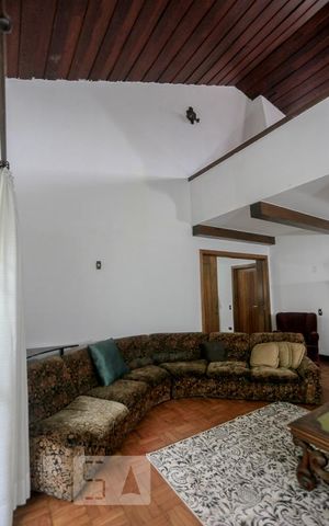 Casa à venda com 350m², 5 quartos e 4 vagasSala