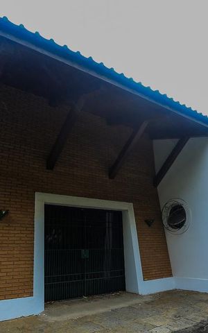 Casa à venda com 350m², 5 quartos e 4 vagasÁrea Externa 