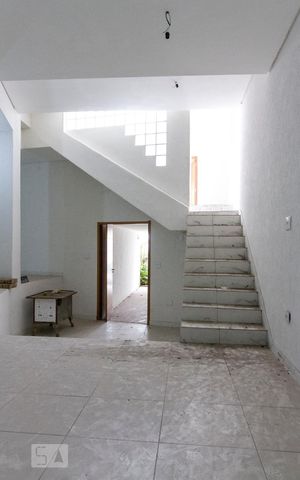 Casa à venda com 500m², 5 quartos e 3 vagasSalão de Festas e Acesso a Piscina e Churrasqueira 