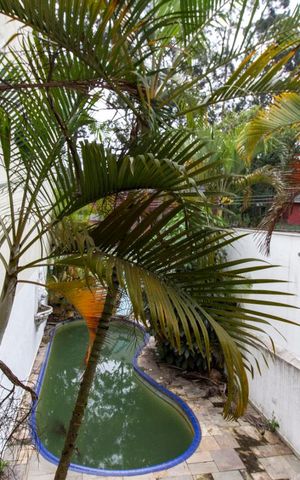 Casa à venda com 500m², 5 quartos e 3 vagasVista da Janela do Quarto de Serviço 
