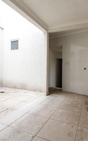 Casa à venda com 500m², 5 quartos e 3 vagasArea de Serviço com Quarto e Banheiro 
