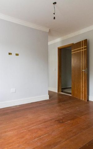 Casa à venda com 500m², 5 quartos e 3 vagasQuarto Suíte 1 