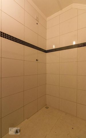 Casa à venda com 500m², 5 quartos e 3 vagasBanheiro do Salão de Festas 