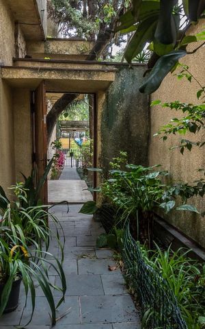 Casa à venda com 267m², 4 quartos e 2 vagas Casa à venda com 267m², 4 quartos e 2 vagasCorredor