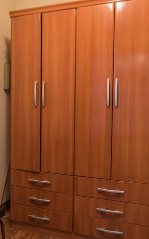 Casa à venda com 267m², 4 quartos e 2 vagas Casa à venda com 267m², 4 quartos e 2 vagasQuarto Serviço 1