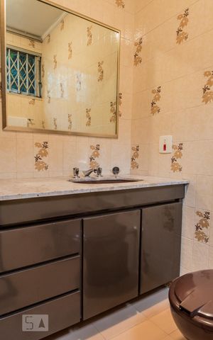 Casa à venda com 267m², 4 quartos e 2 vagas Casa à venda com 267m², 4 quartos e 2 vagasBanheiro Suíte 3