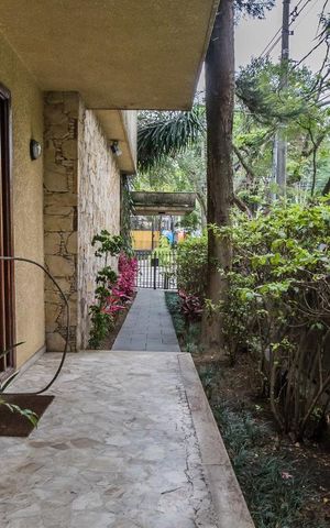 Casa à venda com 267m², 4 quartos e 2 vagas Casa à venda com 267m², 4 quartos e 2 vagasCorredor