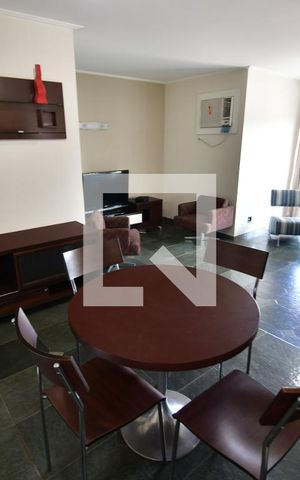 Apartamento à venda com 74m², 1 quarto e 1 vagaSala