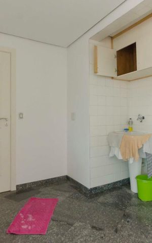 Apartamento à venda com 150m², 3 quartos e 2 vagasLavanderia