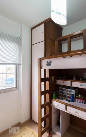 Apartamento à venda com 90m², 3 quartos e 2 vagasQuarto 2 (Armários)
