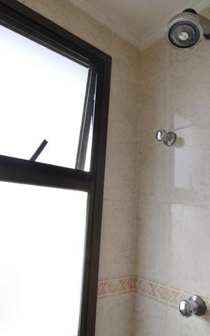 Apartamento à venda com 98m², 3 quartos e 3 vagasChuveiro