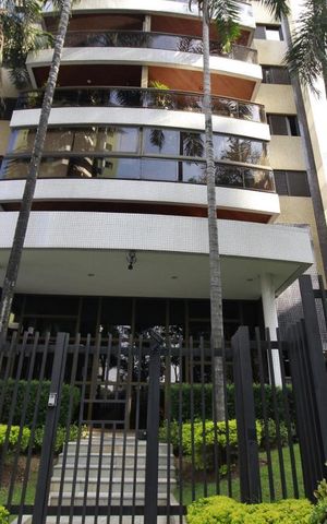 Apartamento à venda com 98m², 3 quartos e 3 vagasFachada