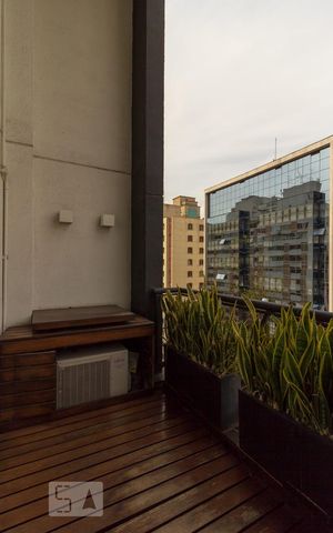 Studio à venda com 80m², 1 quarto e 2 vagas Studio à venda com 80m², 1 quarto e 2 vagasSacada