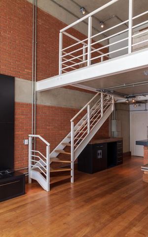 Studio à venda com 80m², 1 quarto e 2 vagas Studio à venda com 80m², 1 quarto e 2 vagasSala