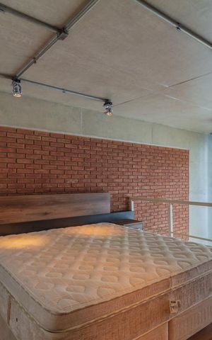 Studio à venda com 80m², 1 quarto e 2 vagas Studio à venda com 80m², 1 quarto e 2 vagasSuíte