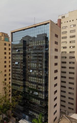 Studio à venda com 80m², 1 quarto e 2 vagas Studio à venda com 80m², 1 quarto e 2 vagasVista da sacada