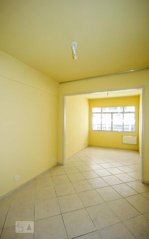 Apartamento à venda com 45m², 1 quarto e sem vaga Apartamento à venda com 45m², 1 quarto e sem vagaSala