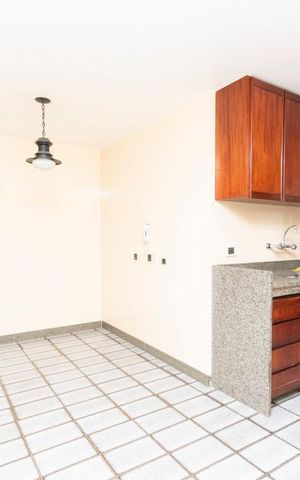 Apartamento à venda com 280m², 3 quartos e 2 vagas Apartamento à venda com 280m², 3 quartos e 2 vagasCozinha