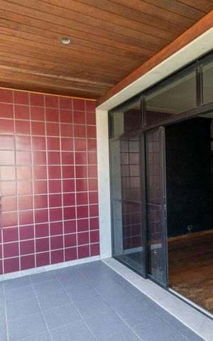 Apartamento à venda com 280m², 3 quartos e 2 vagas Apartamento à venda com 280m², 3 quartos e 2 vagasVaranda Sala