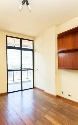 Apartamento à venda com 280m², 3 quartos e 2 vagas Apartamento à venda com 280m², 3 quartos e 2 vagasQuarto 1