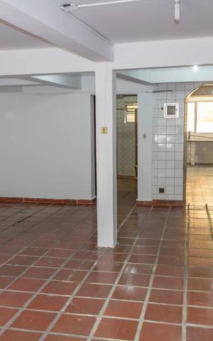 Casa à venda com 400m², 3 quartos e 3 vagasGaragem