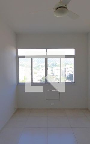 Apartamento à venda com 95m², 3 quartos e 1 vagaSuite