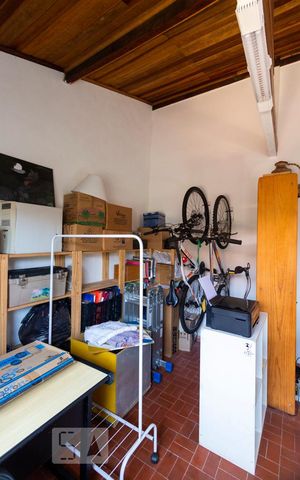 Casa para alugar com 200m², 4 quartos e 2 vagasEdícula - Escritório