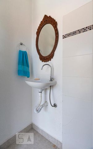 Casa para alugar com 200m², 4 quartos e 2 vagasBanheiro de serviço