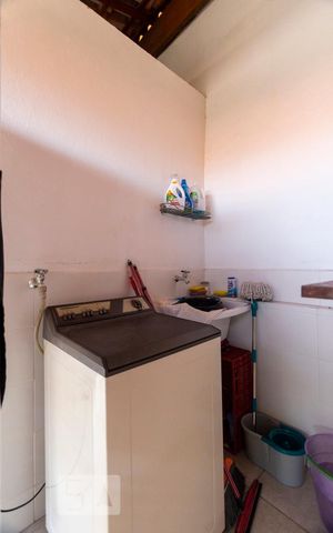 Casa para alugar com 200m², 4 quartos e 2 vagasÁrea de serviço