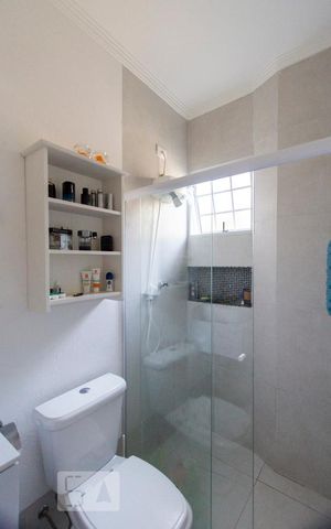 Casa para alugar com 200m², 4 quartos e 2 vagasSuíte quarto 3