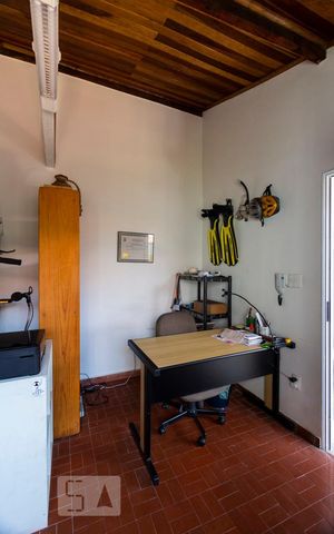 Casa para alugar com 200m², 4 quartos e 2 vagasEdícula - Escritório