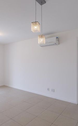 Apartamento à venda com 100m², 3 quartos e 2 vagasSala