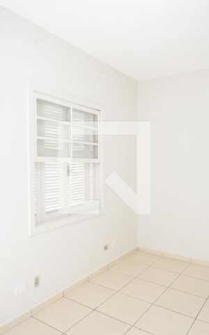 Casa para alugar com 220m², 3 quartos e sem vagaEscritório