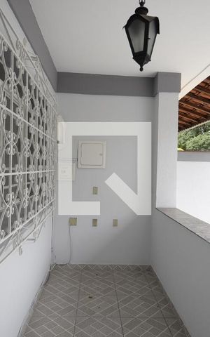 Casa para alugar com 220m², 3 quartos e sem vagaVaranda